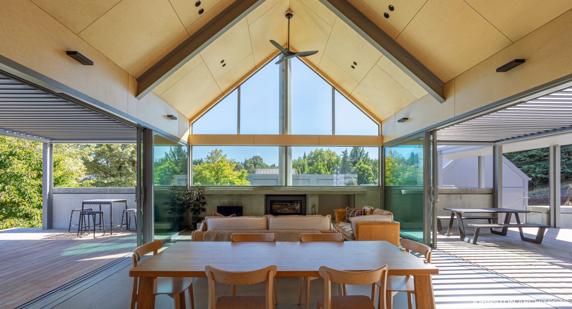 JA Corrugated Crib 011