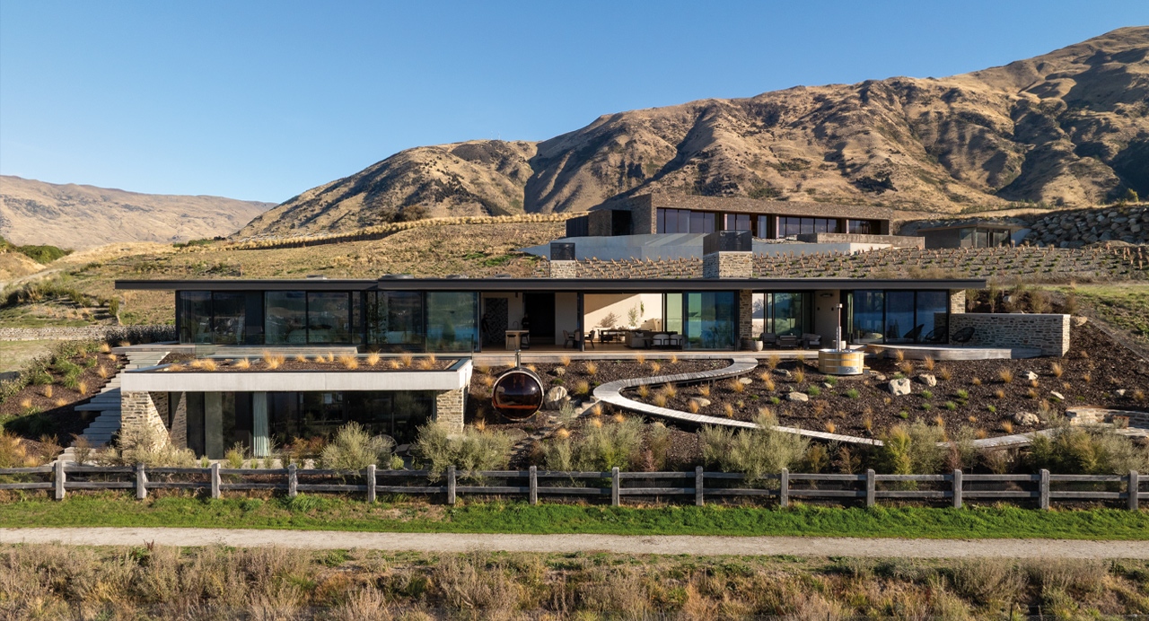 23 Modernist Residence