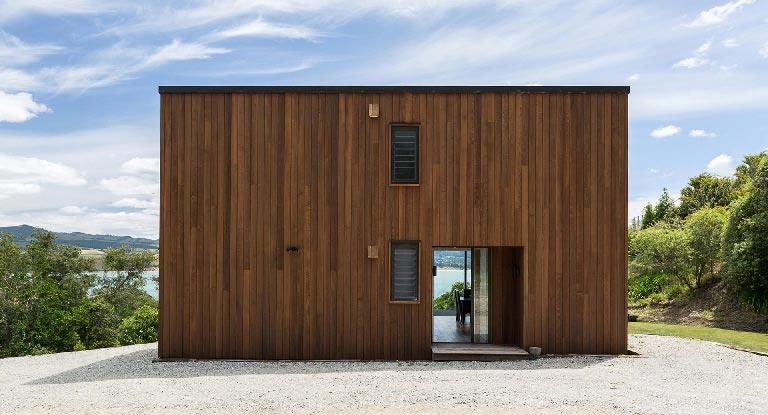 011 Moeraki Bay Bach Moeraki