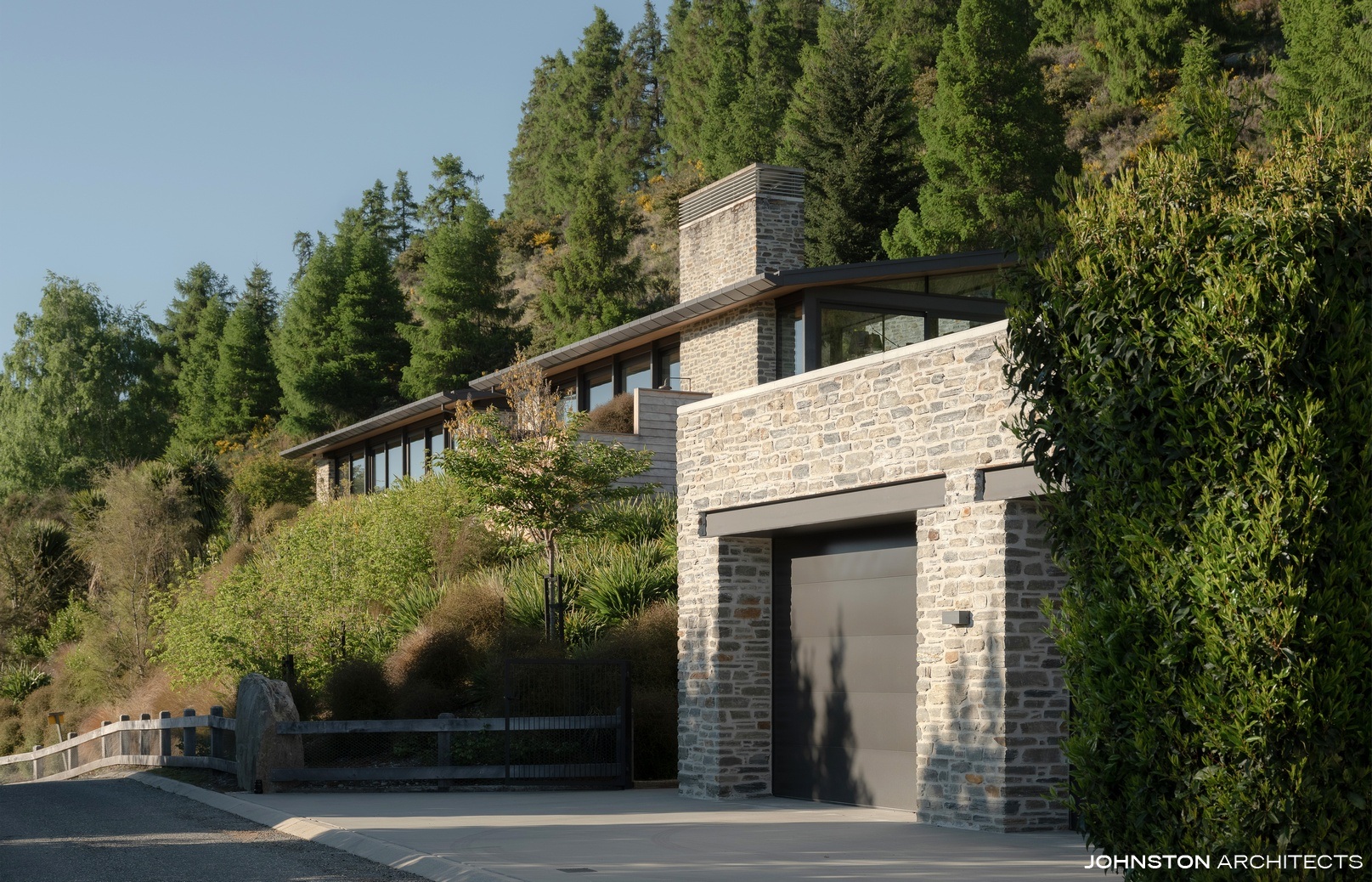 Johnston Architects Sunrise Bay Residence Wanaka 01